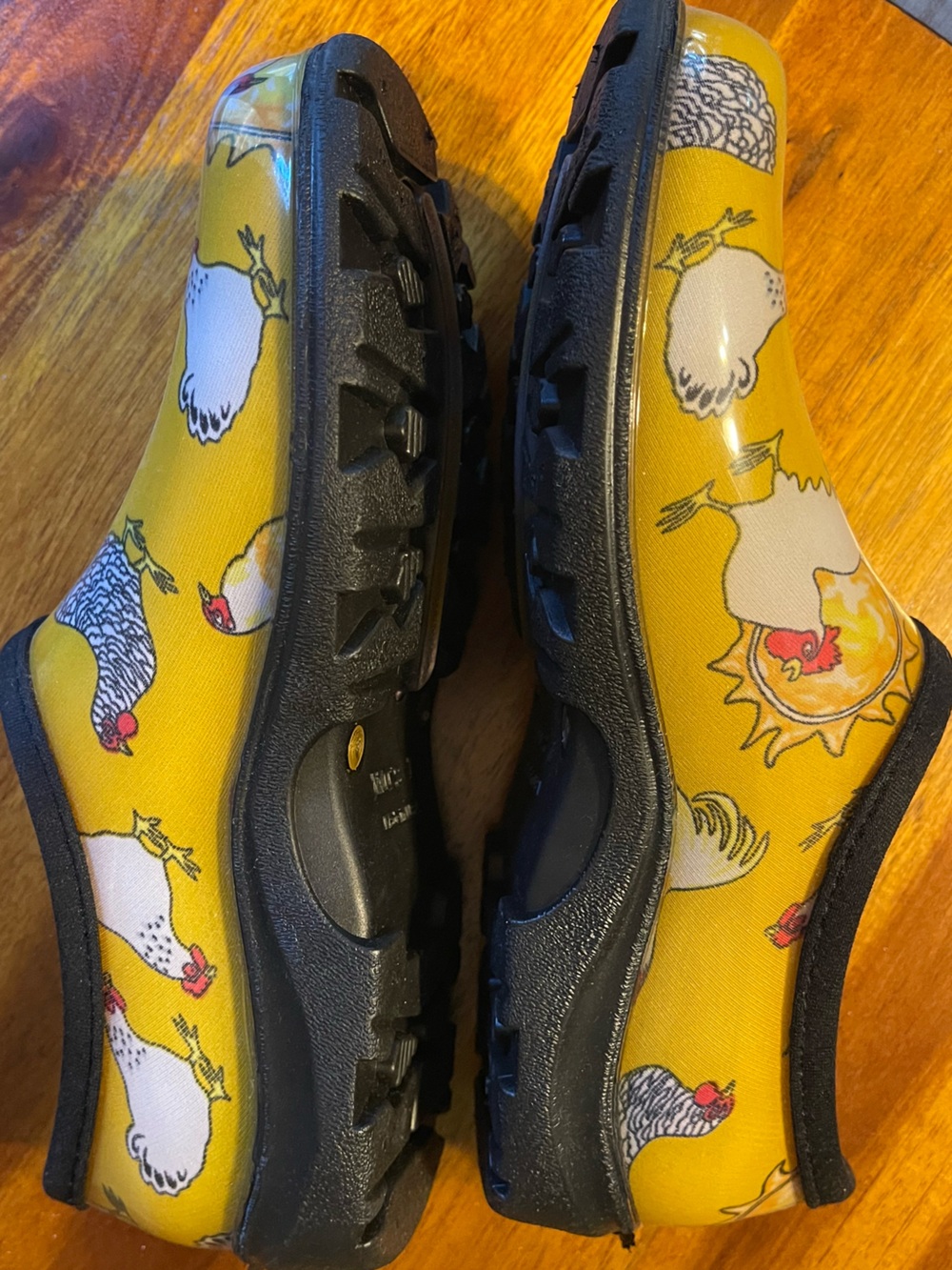 Sloggers Women's 7 Yellow Chicken Print Waterproof Garden Clogs Like New